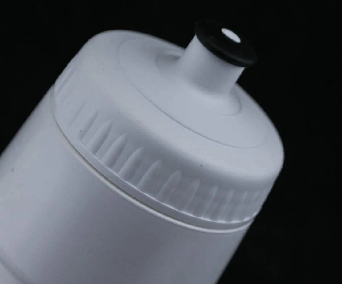 4 QTY 22oz Ounce Bicycle Water Bottles Screw Cap White NEW