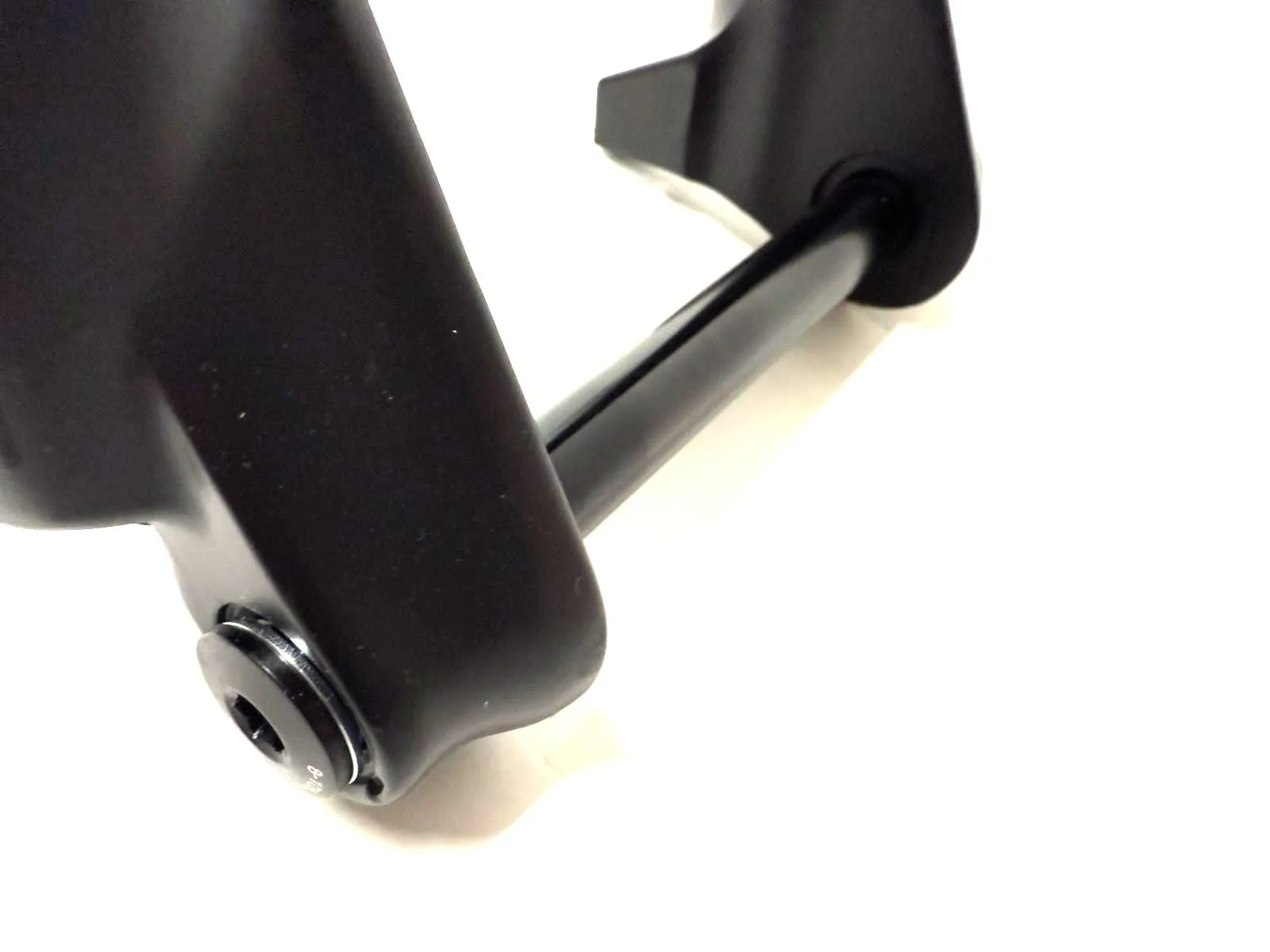 Mongoose Tyax Comp 27.5" Womens 148mm Thru Axle Disc Hardtail Small Frame   Fork
