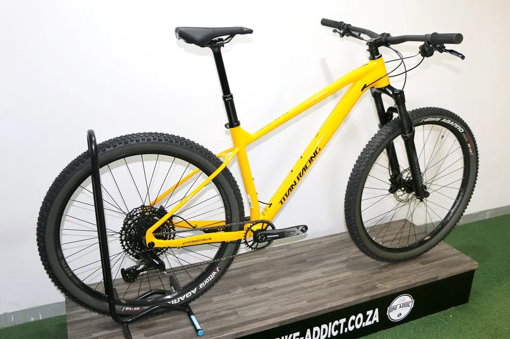 TITAN RACING Cerberus Dash (2025)