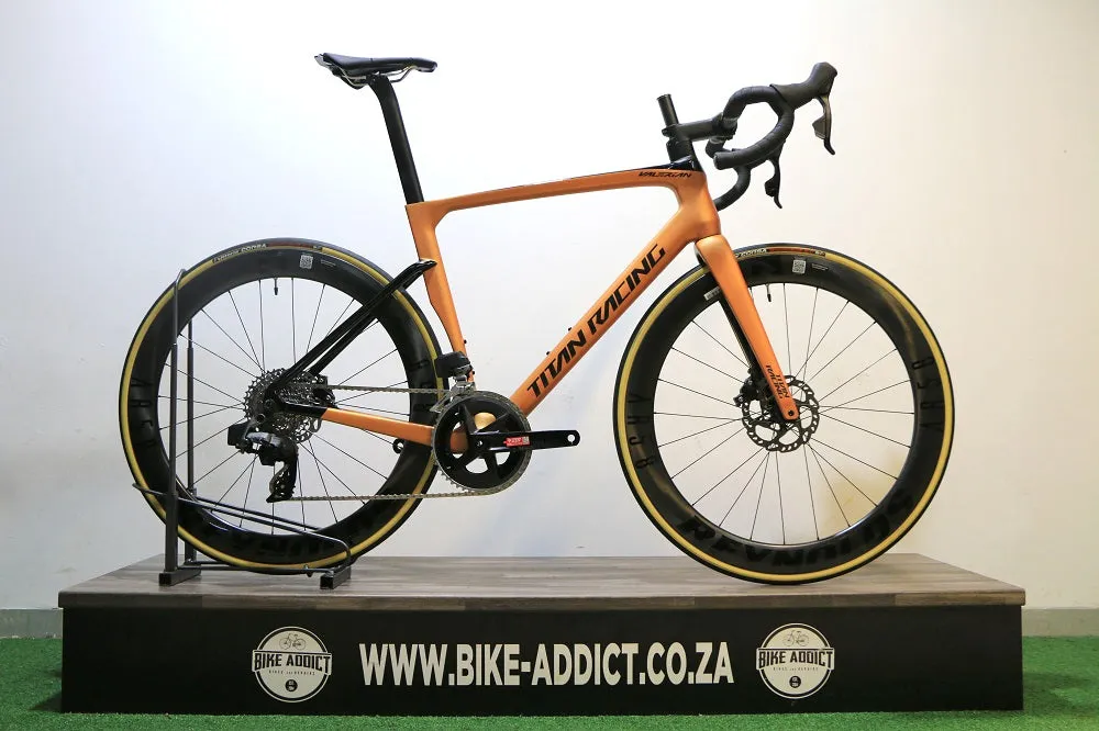 TITAN RACING Valerian Carbon Empire (2025)