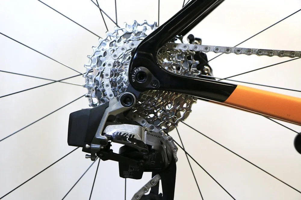 TITAN RACING Valerian Carbon Empire (2025)