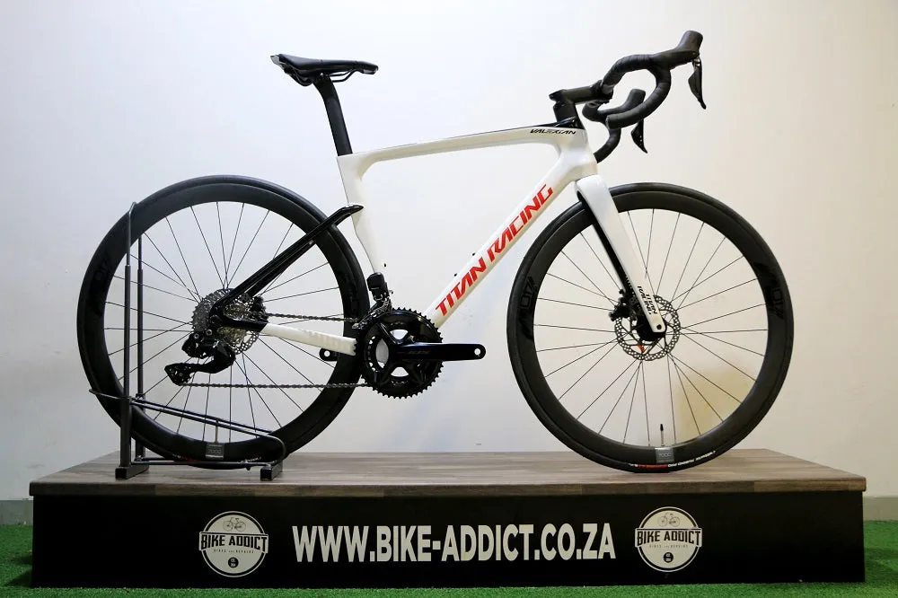 TITAN RACING Valerian Carbon Pro (2025)