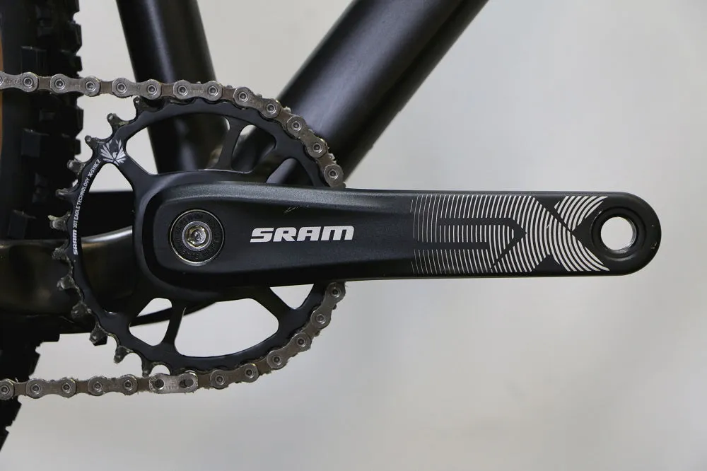 TREK Marlin 8 Medium (Pre-Owned)