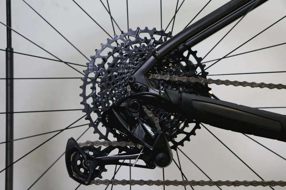 TREK Marlin 8 Medium (Pre-Owned)