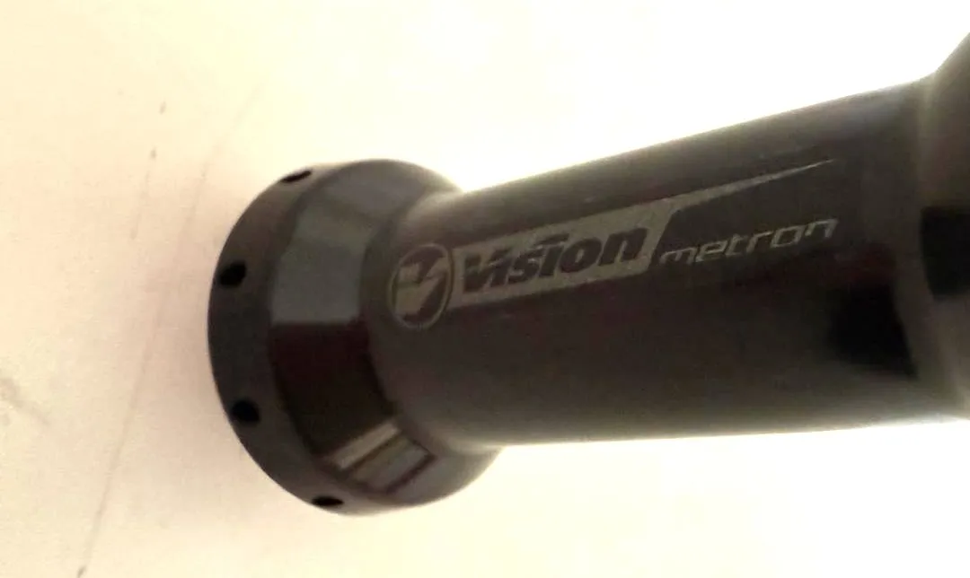 Vision Metron 100mm QR Quick Release 18 spoke Front Hub Black Sealed New Old